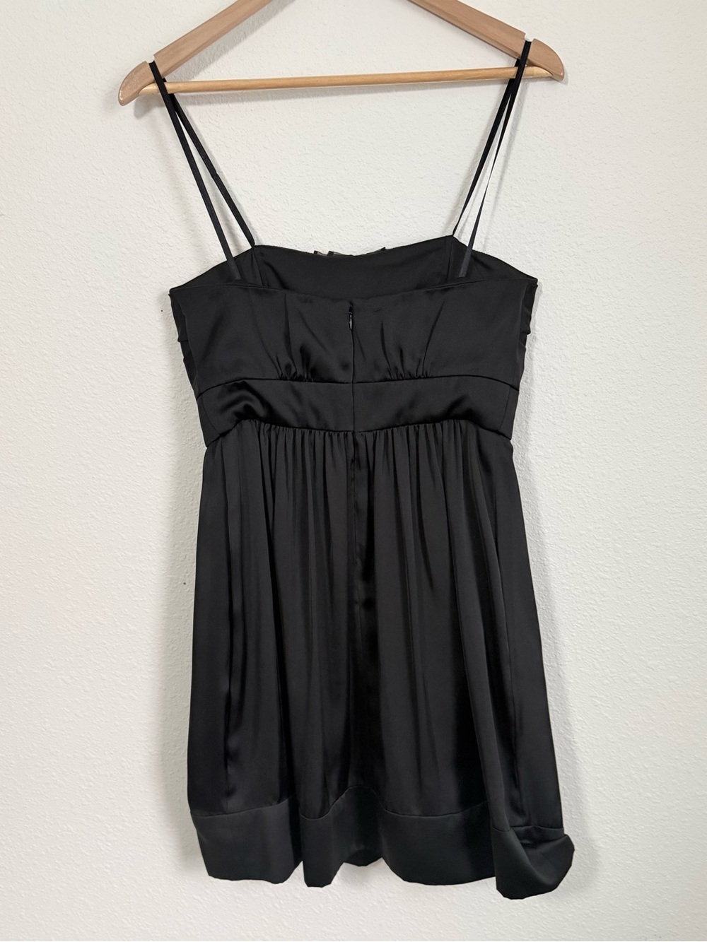 Y2K BCBG Paris Bubble Hem Little Black Dress Feminine Evening Wear Party - Picture 5 of 7